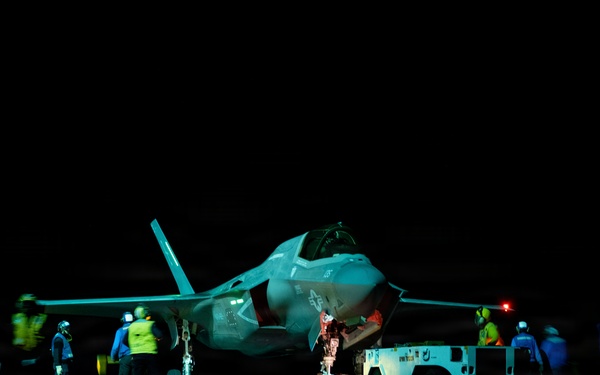 Boxer Conducts Flight Operations