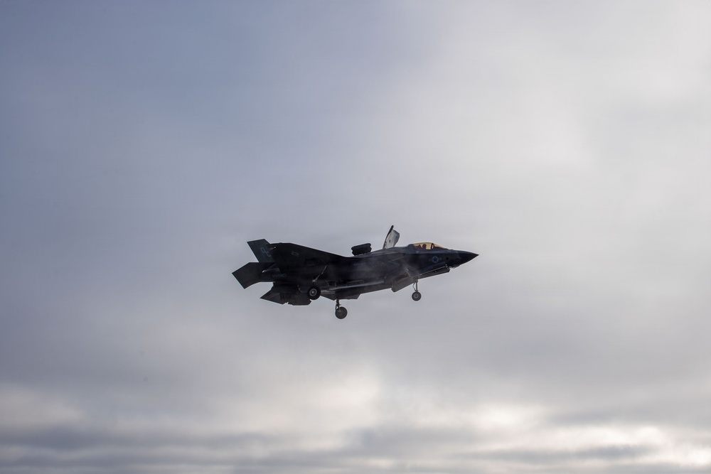 Boxer Conducts Flight Operations