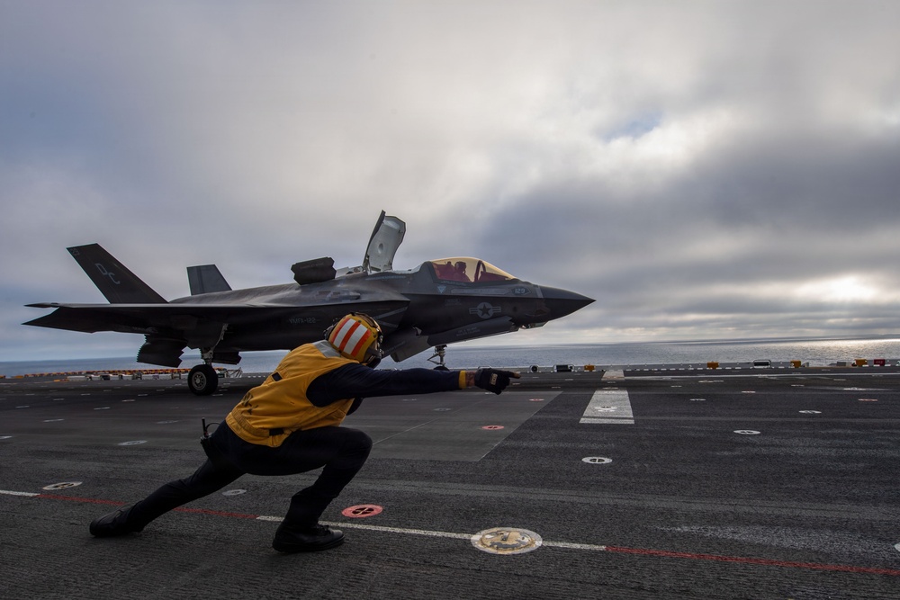 Boxer Conducts Flight Operations