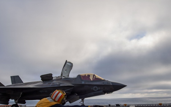 Boxer Conducts Flight Operations