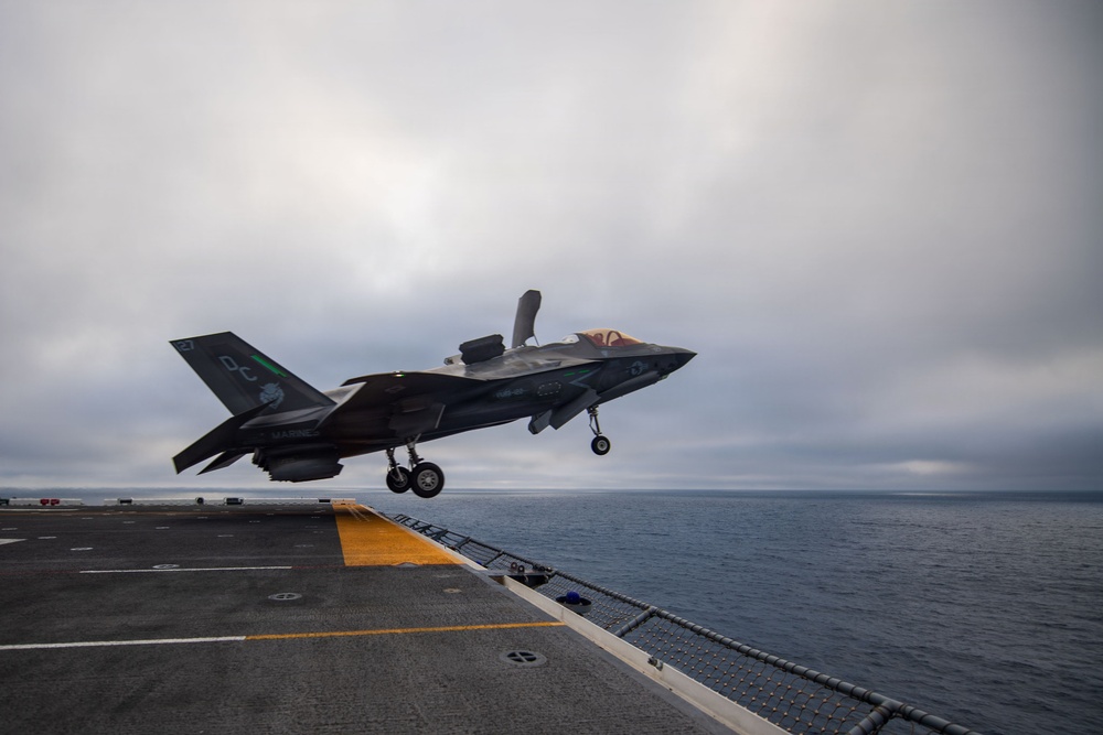 Boxer Conducts Flight Operations