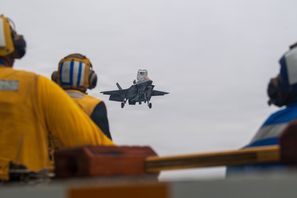 Boxer Conducts Flight Operations