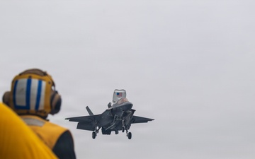 Boxer Conducts Flight Operations