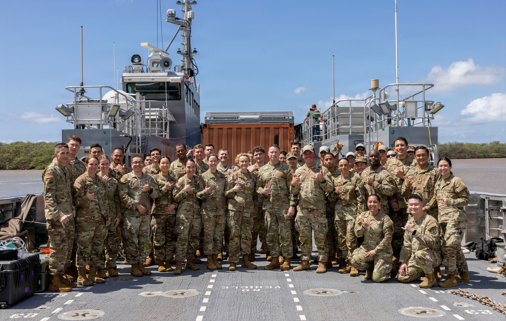 Lt. Gen. Izaguirre observes littoral medical training aboard MSV(L)-01