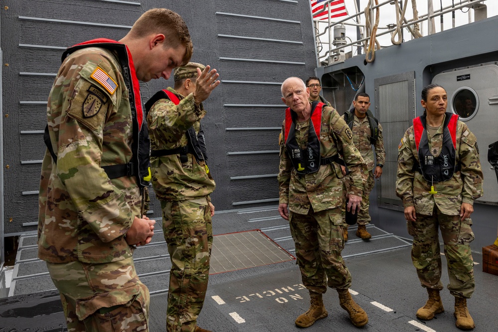 Maj. Gen. Cox tours MSV(L) during littoral medical training