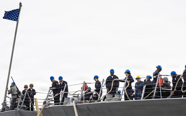 USS Donald Cook (DDG 75) Departs for Deployment