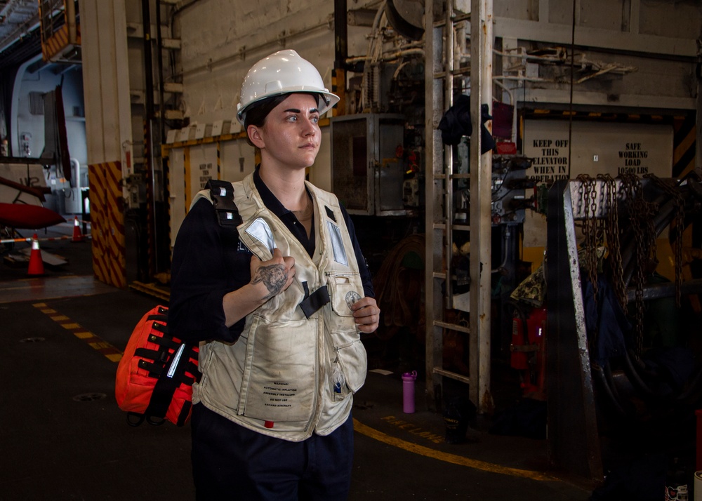 USS Nimitz and USNS Patuxent Conduct Replenishment-at-Sea