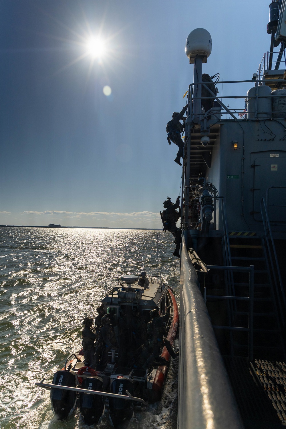 24th MEU conducts VBSS training