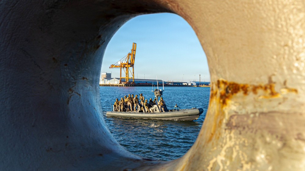 24th MEU conducts VBSS training