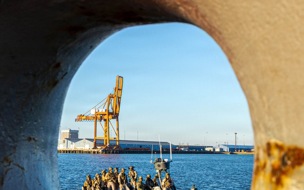 24th MEU conducts VBSS training