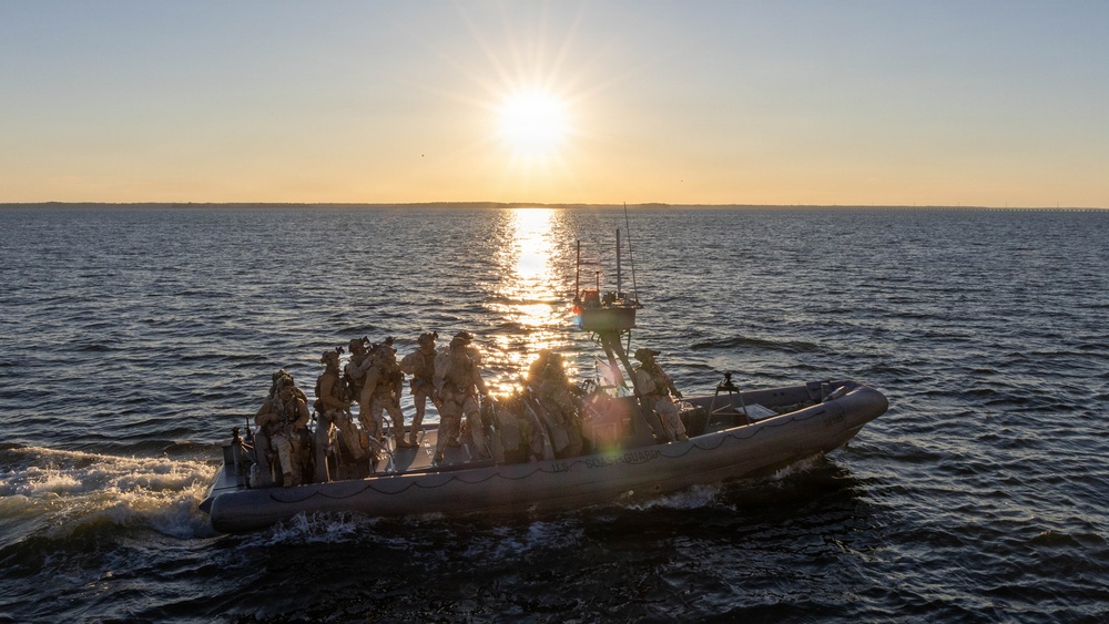 24th MEU conducts VBSS training