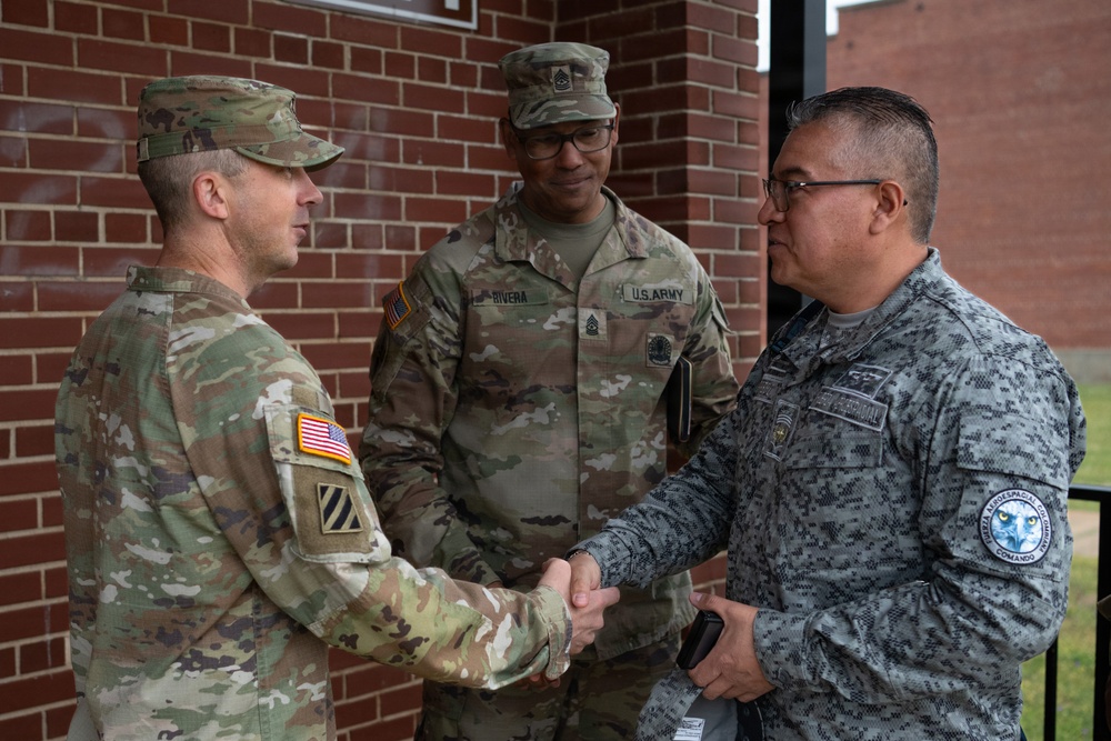 Jungle ops, history, emerging tech: U.S. Army, Colombian senior enlisted leaders 'all in' at Fort Benning