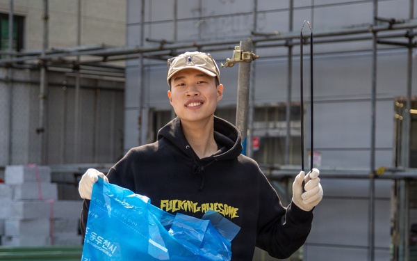 210 Field Artillery Brigade assists in Jihaeng Clean-Up Event