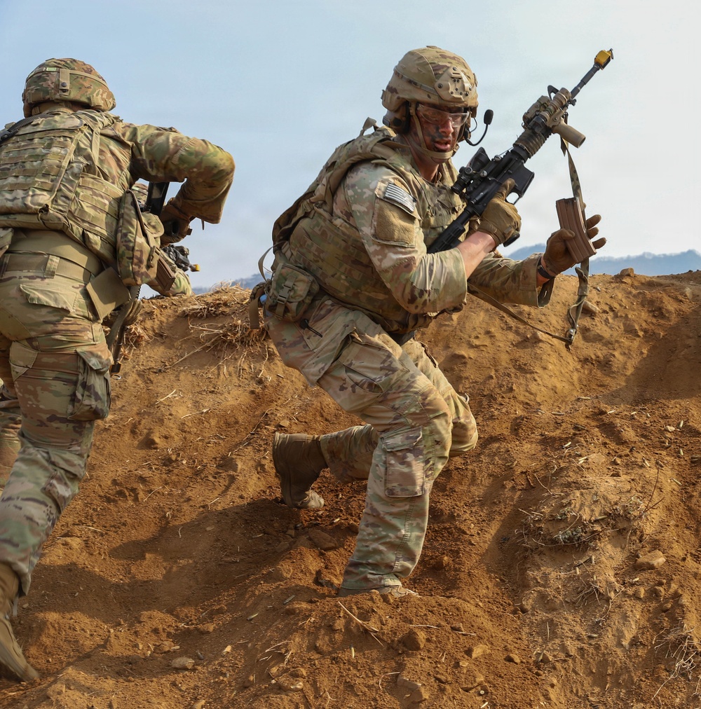 11th Airborne Division Conducts Combined Arms Live Fire Exercise