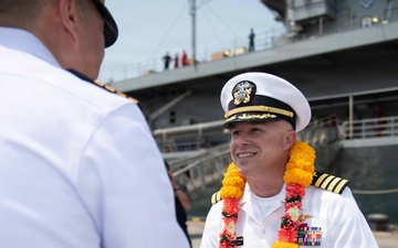 USS Blue Ridge arrives in Laem Chabang, Thailand