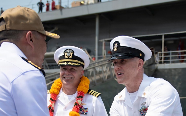 USS Blue Ridge arrives in Laem Chabang, Thailand