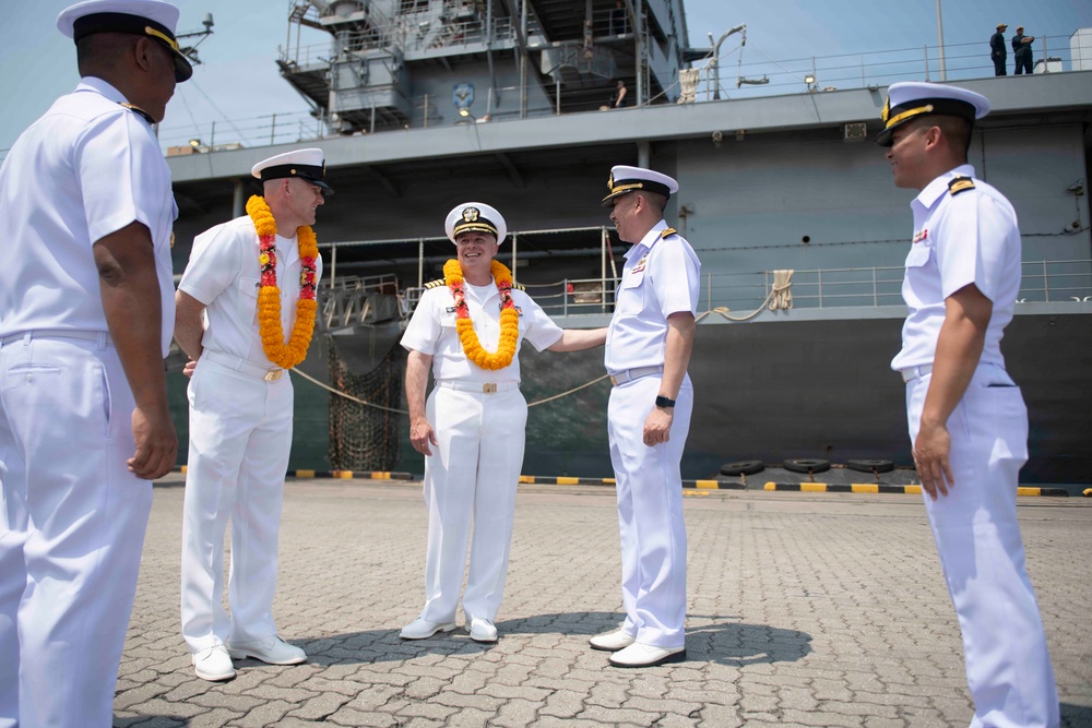 USS Blue Ridge arrives in Laem Chabang, Thailand