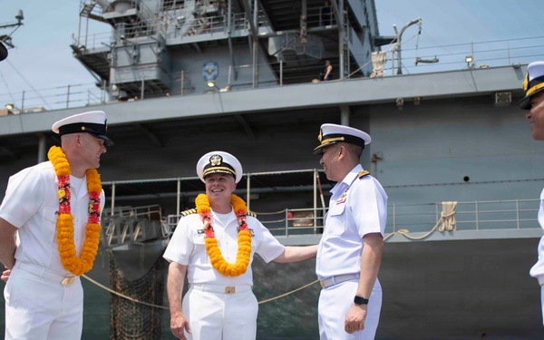USS Blue Ridge arrives in Laem Chabang, Thailand