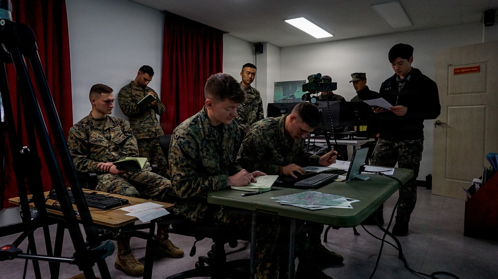 5th Air Naval Gunfire Liaison Company Marines conduct training with Republic of Korea service members