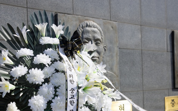 U.S. Marines honor fallen Republic of Korea service members and explore Yeonpyeong Island history