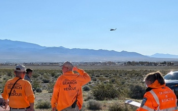 Air Force helicopter crew rescues stranded hiker from Nevada cliffside