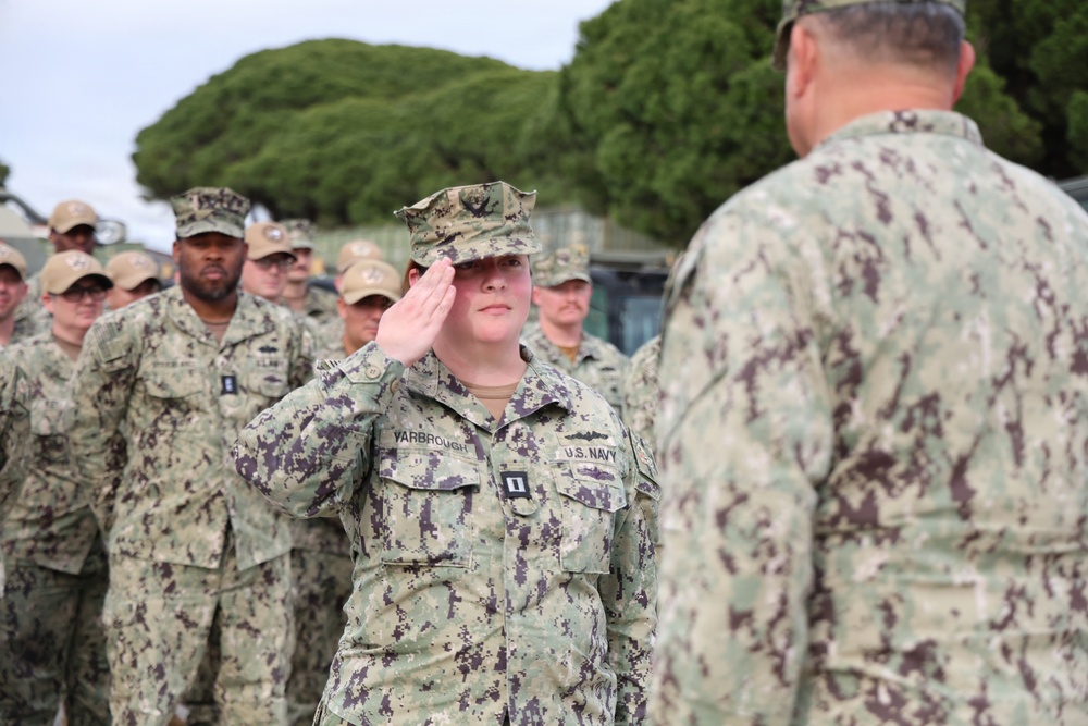 Lt. Krista Yarbrough Earns Navy Expeditionary Supply Corps Insignia