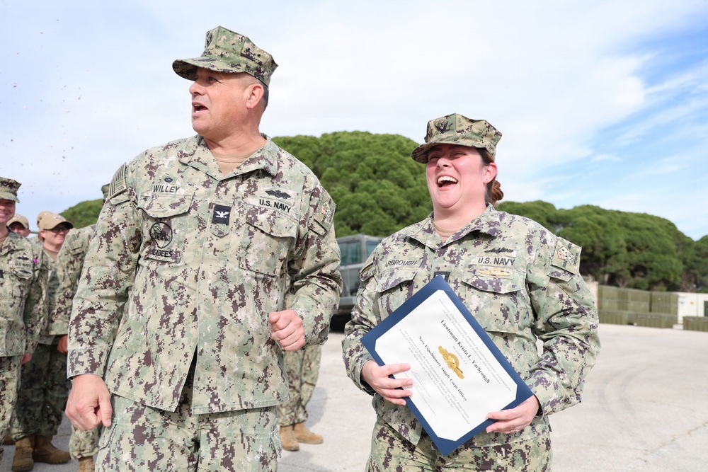 Lt. Krista Yarbrough Earns Navy Expeditionary Supply Corps Insignia