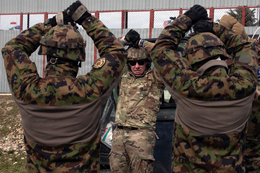 U.S. and Swiss forces conduct sling-load training in Kosovo