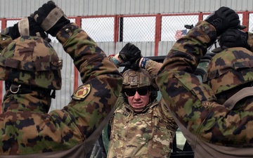U.S. and Swiss forces conduct sling-load training in Kosovo