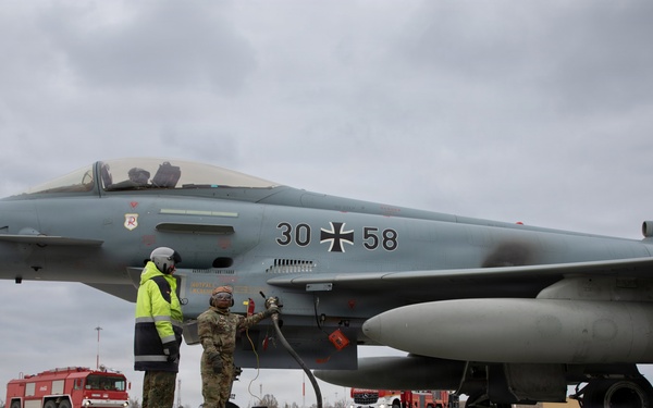Joint refueling at Mihail Kogălniceanu Air Base underscores U.S.-German ties