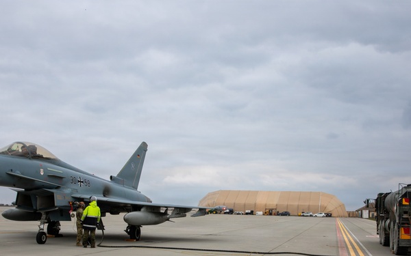 Joint refueling at Mihail Kogălniceanu Air Base underscores U.S.-German ties