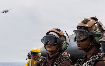 Abraham Lincoln Conducts Flight Operations