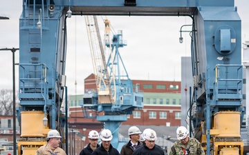 Portsmouth Naval Shipyard Hosts Commander of U.S. Submarine Forces
