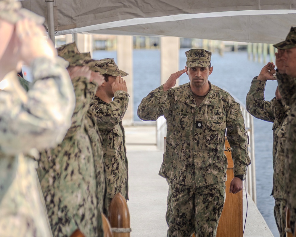 EOD Mobile Unit 12 Holds Change of Command Ceremony