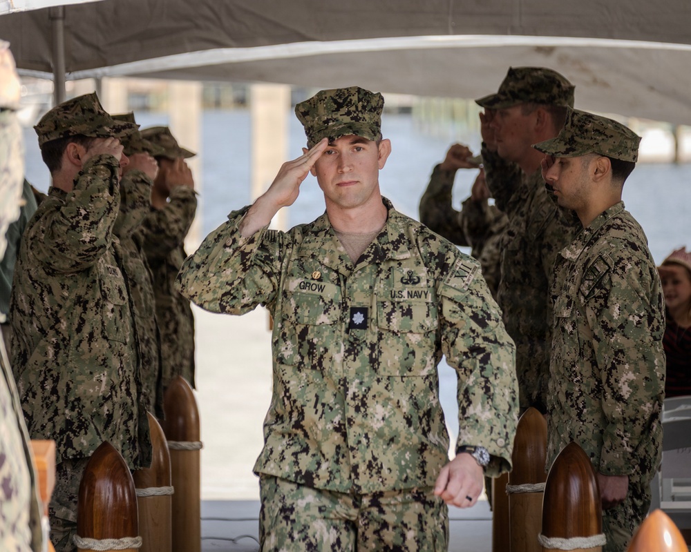 EOD Mobile Unit 12 Holds Change of Command Ceremony