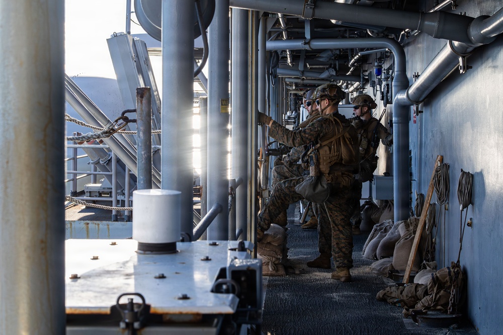 31st MEU | Lima Company conducts ship defense exercise