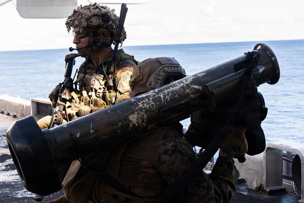 31st MEU | Lima Company conducts ship defense exercise