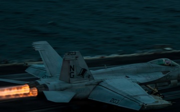 U.S. Continues Strikes into Iran After Successful Rescue of F-15E Aircrew