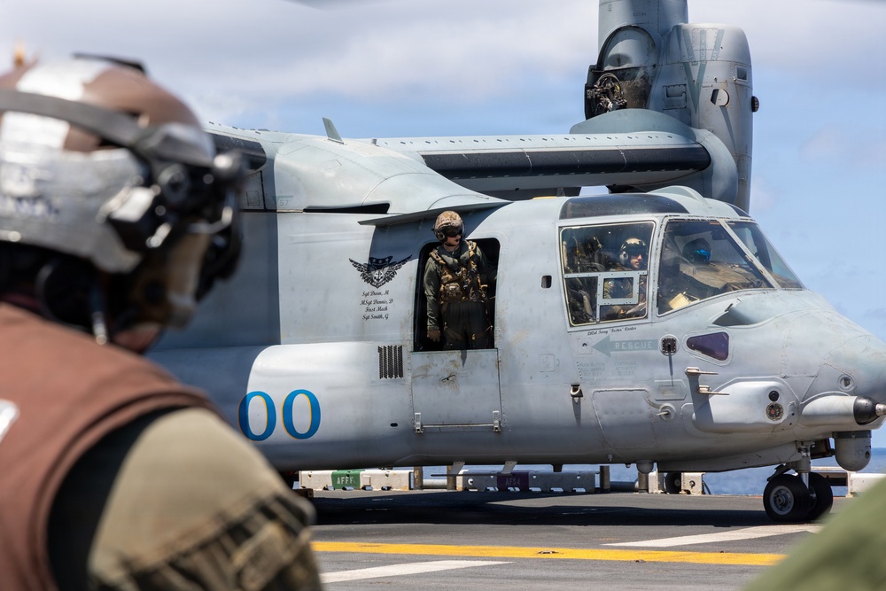 22nd MEU (SOC) | Flight Operations Aboard USS Iwo Jima