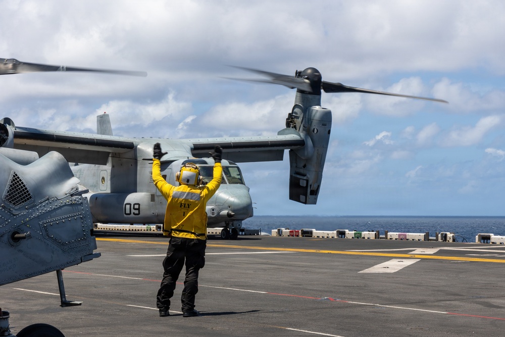 22nd MEU (SOC) | Flight Operations Aboard USS Iwo Jima