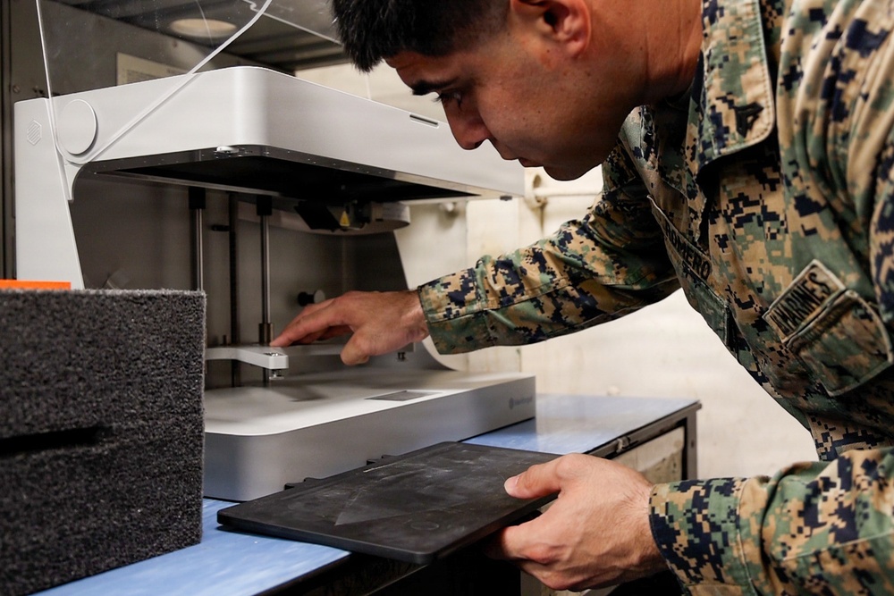 22nd MEU (SOC) | CLB 26 Operates the Tactical Fabrication Advance Manufacturing Kit (TACFAB)