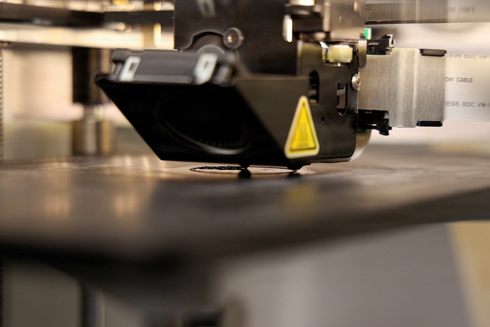 22nd MEU (SOC) | CLB 26 Operates the Tactical Fabrication Advance Manufacturing Kit (TACFAB)