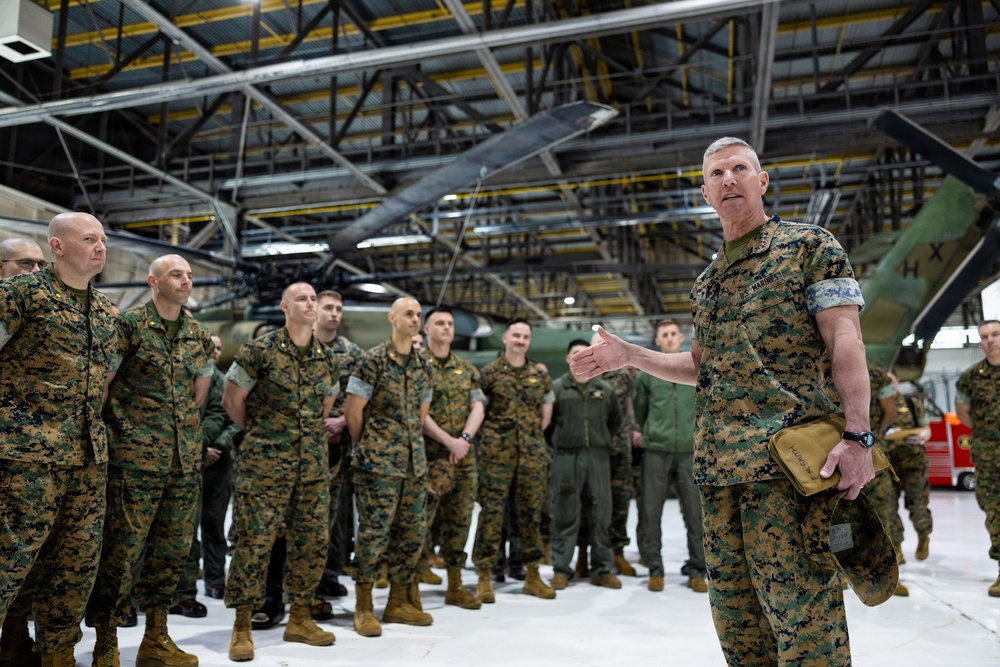 The Commandant, Gen. Eric M. Smith visits Patuxent River Naval Air Systems Command