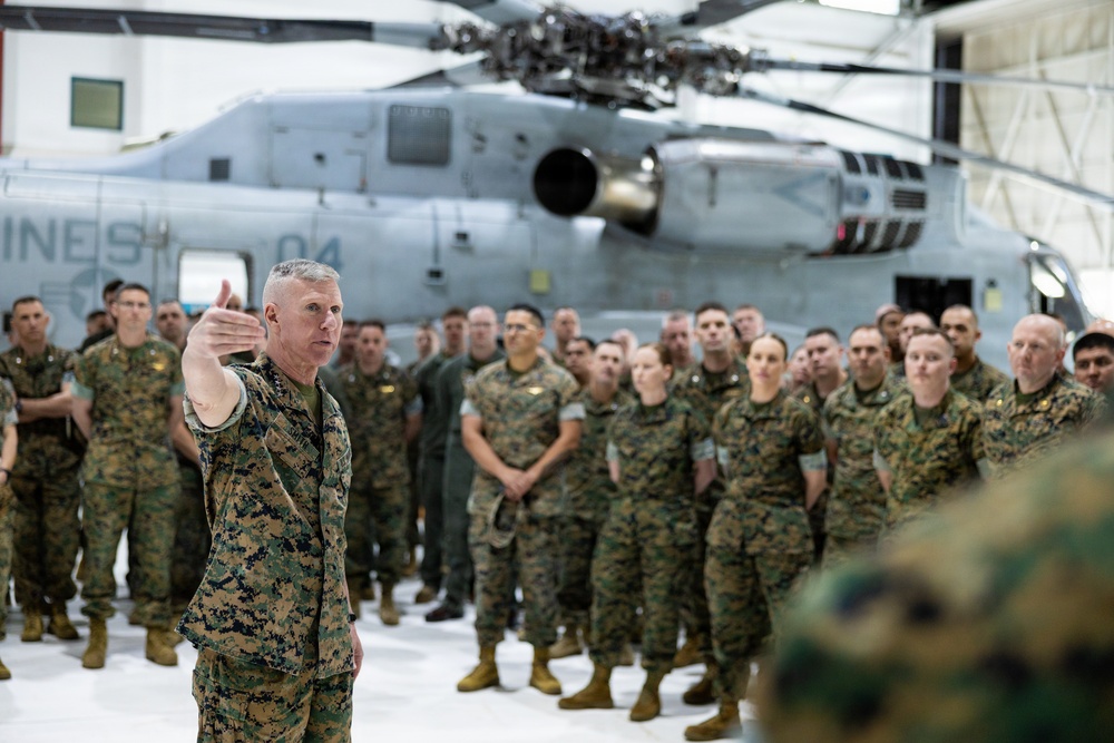 The Commandant, Gen. Eric M. Smith visits Patuxent River Naval Air Systems Command