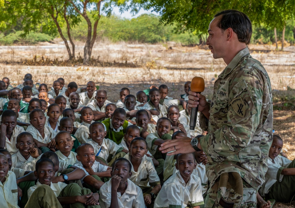 SETAF-AF civil affairs Soldiers conduct school donation mission in Kenya