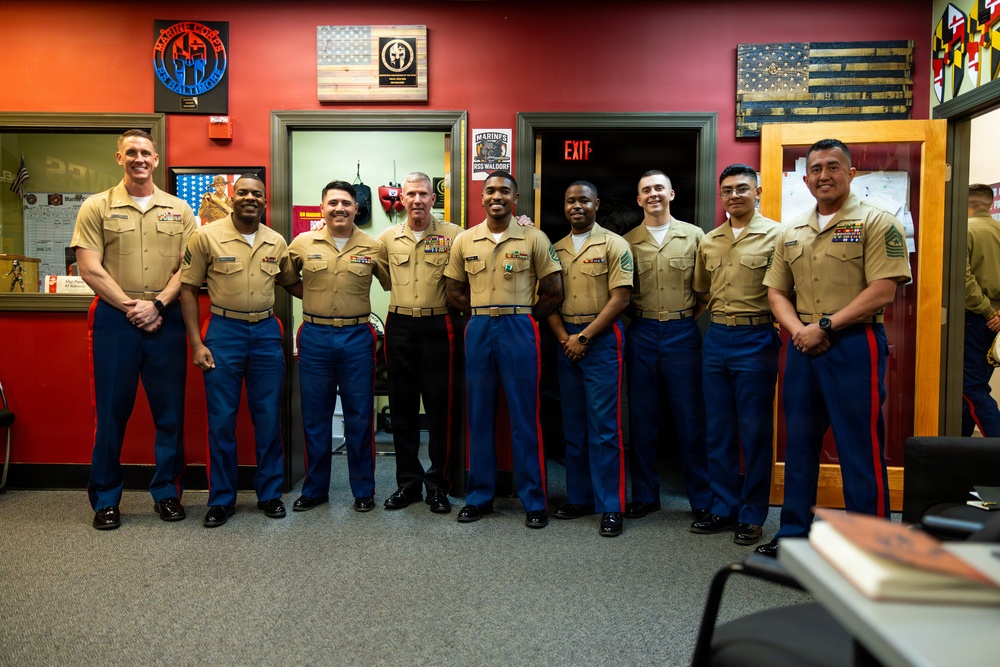 DVIDS - Images - The Commandant, Gen. Eric M. Smith visits RSS Waldorf ...