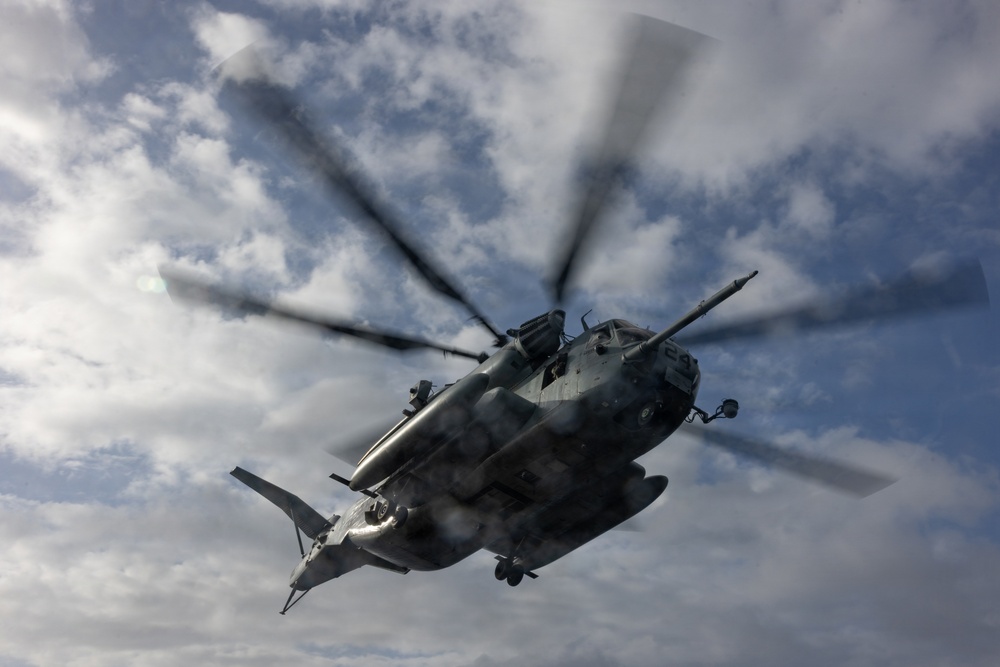 22nd MEU (SOC) | VMM-263 (REIN) CH-53E Flight Operations Aboard USS San Antonio