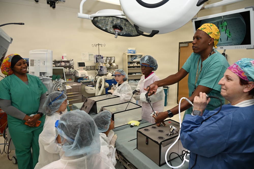 CRDAMC hosts Fort Hood Child and Youth Services STEM program home schoolers