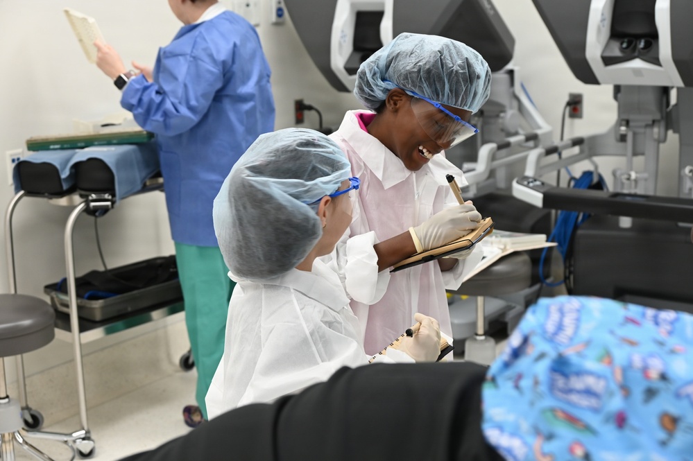 CRDAMC hosts Fort Hood Child and Youth Services STEM program home schoolers