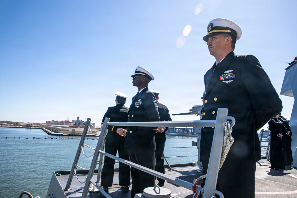 USS Harvey C. Barnum Jr. (DDG 124) Arrives at Naval Station Norfolk